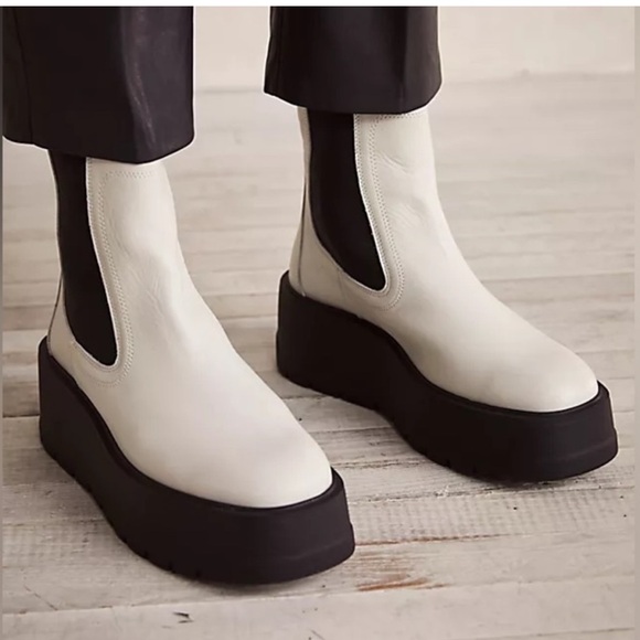 FREE PEOPLE Imogen Chelsea Platform Leather White Black Boots - Picture 2 of 14